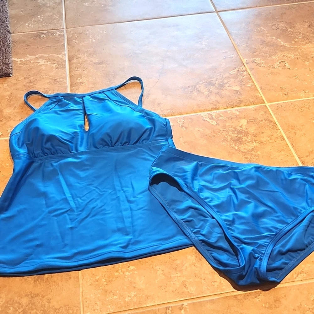 Ellen Tracy size 10 tankini euc